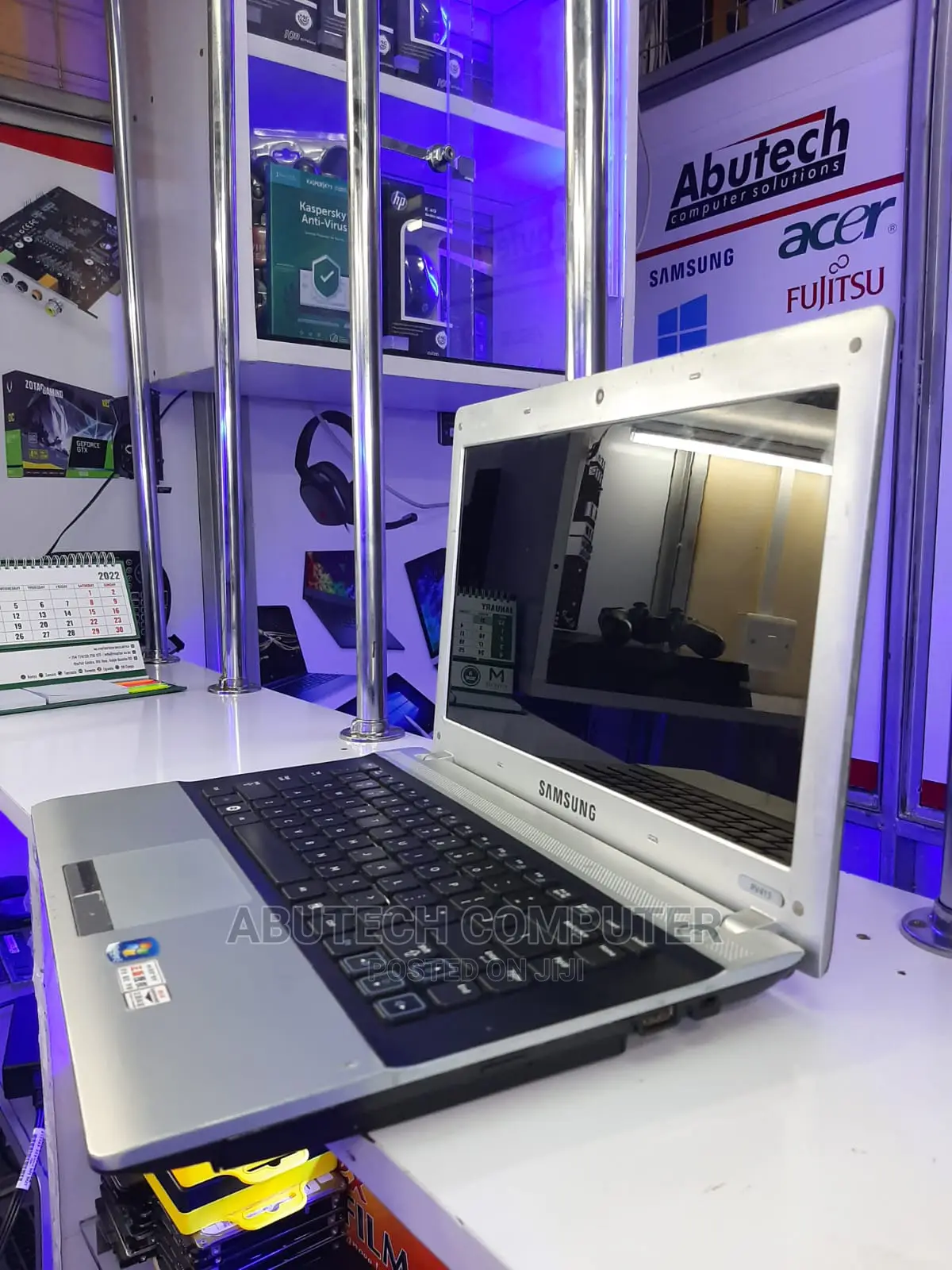 Laptop 4GB Intel Core I3 HDD 500GB