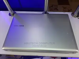 Laptop 4GB Intel Core I3 HDD 500GB