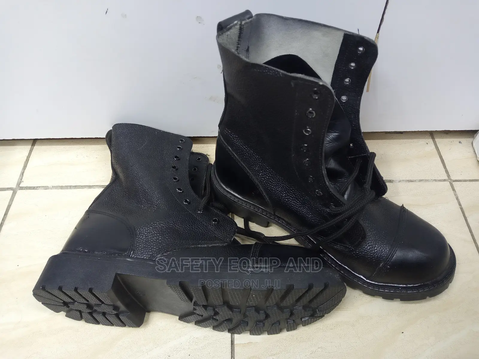 Leather Security Boots With Lace