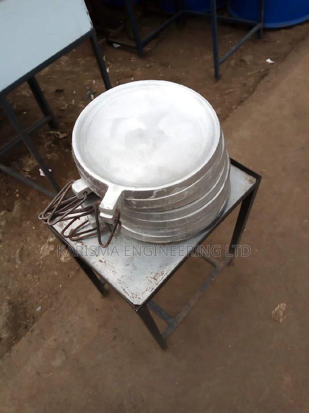 Heavy and Durable Frying Pan - main view