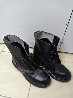 Quality Industrial Boots for Security Workers - thumbnail 2