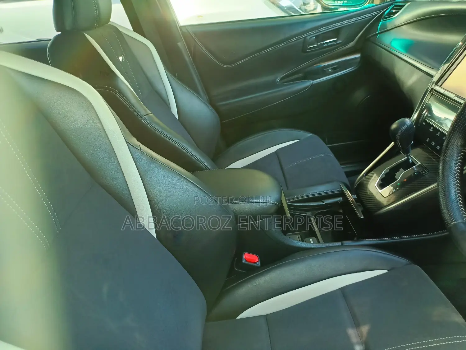 Toyota Harrier 2015 2.0 4WD Purple
