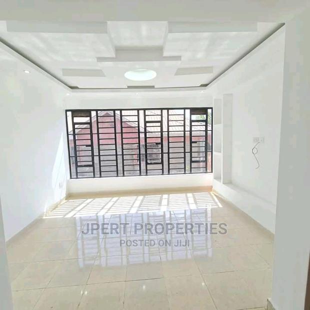 4bdrm Maisonette in Membley for sale - thumbnail 10