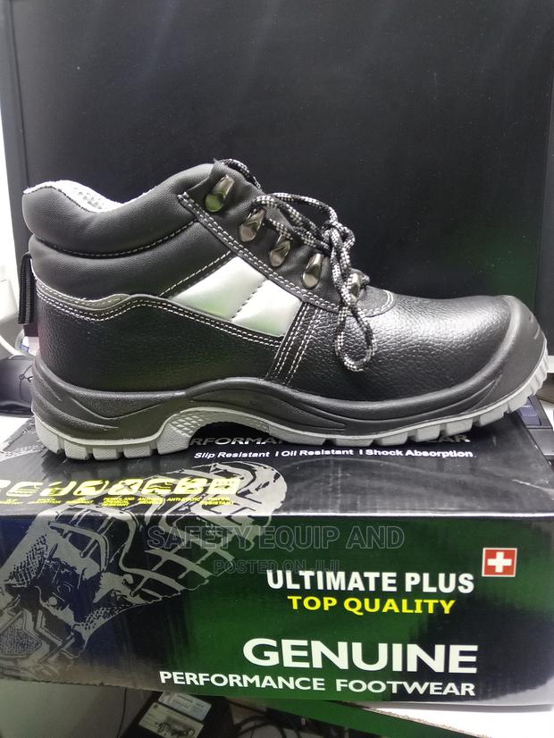 We Supply Ultimate Safety Boots for Industrial Work - main view
