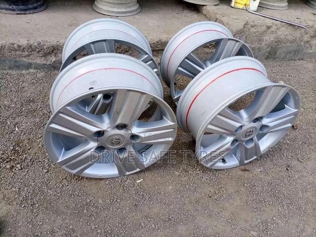 18 Inch V8 Original Rims Set