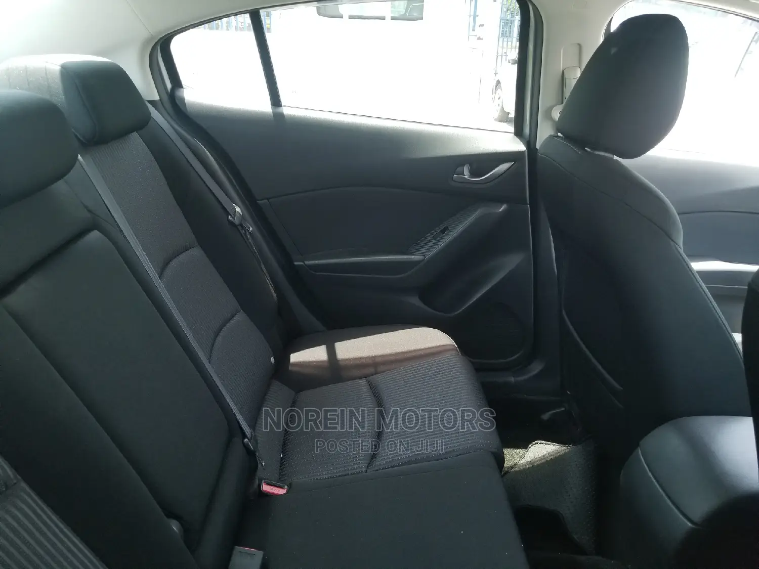 Mazda Axela 2014 SV Premium Silver