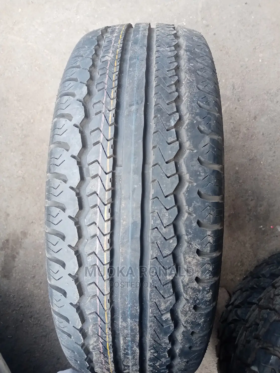 255/70r15 Kenda Tyre