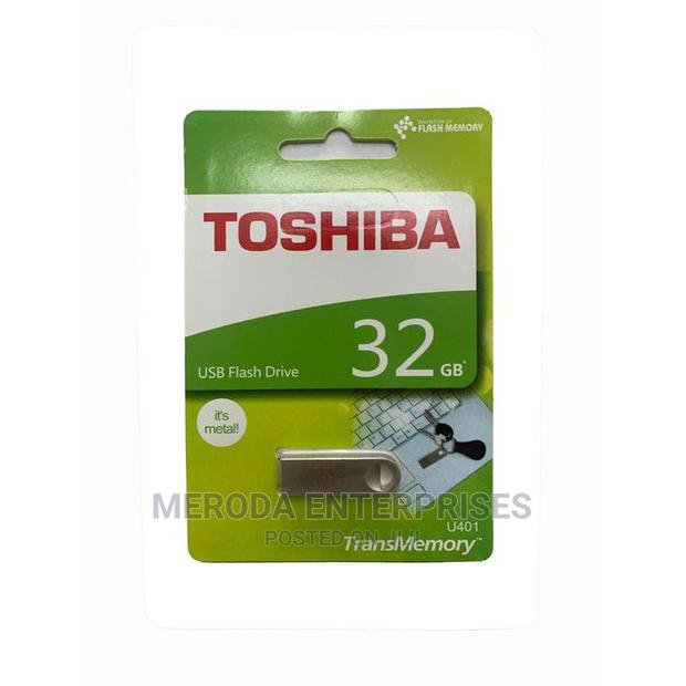Toshiba 32gb USB Flash Disk -Silver - main view