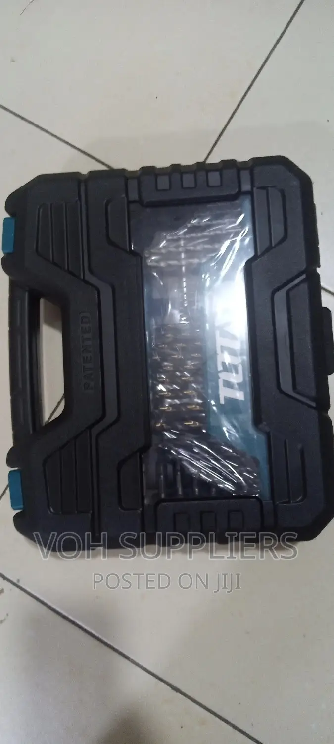 108pcs Set of Drill and Hole Saw Bits