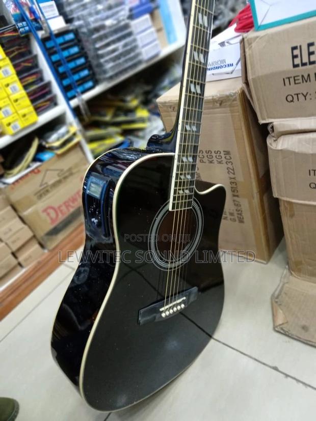 Fender Semi Acoustic Black 41