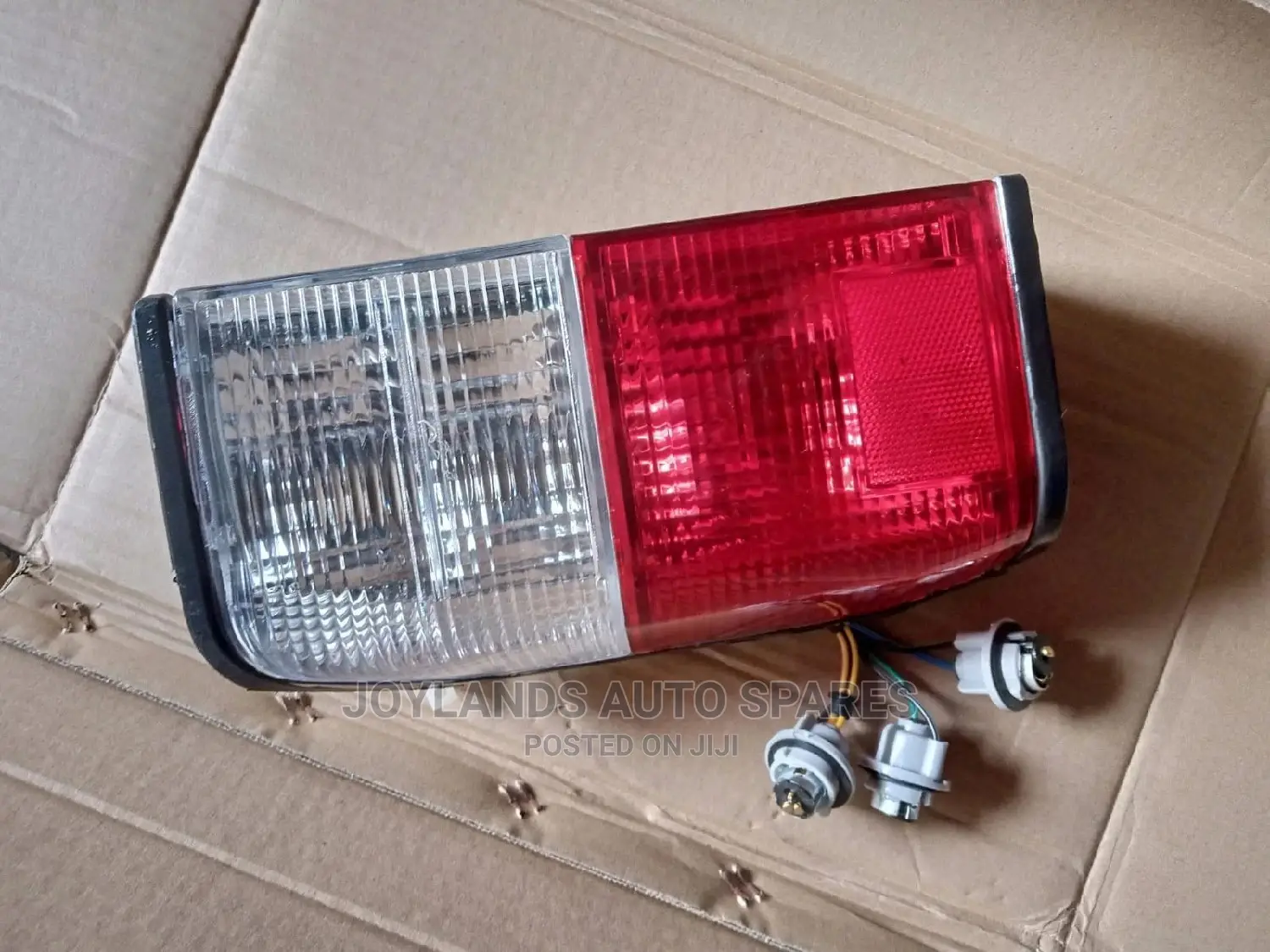 Tail Lamp Nissan Vannete
