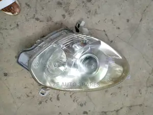 Passo 2010 Headlight