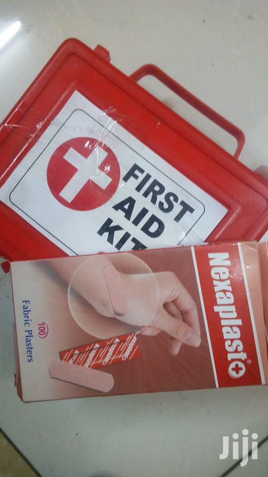 First Aid Kit Red - thumbnail 3
