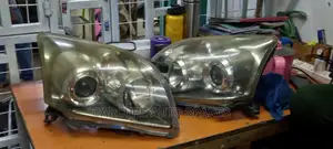 Avensis Headlighs Non Xenon