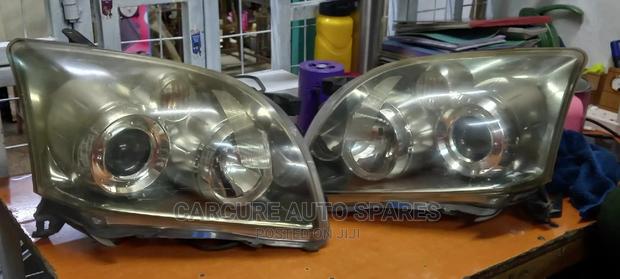 Avensis Headlighs Non Xenon - thumbnail 2