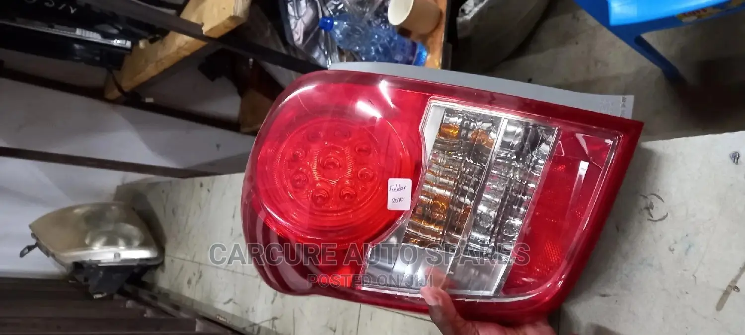 Fielder 2010 2011 Tail Lights