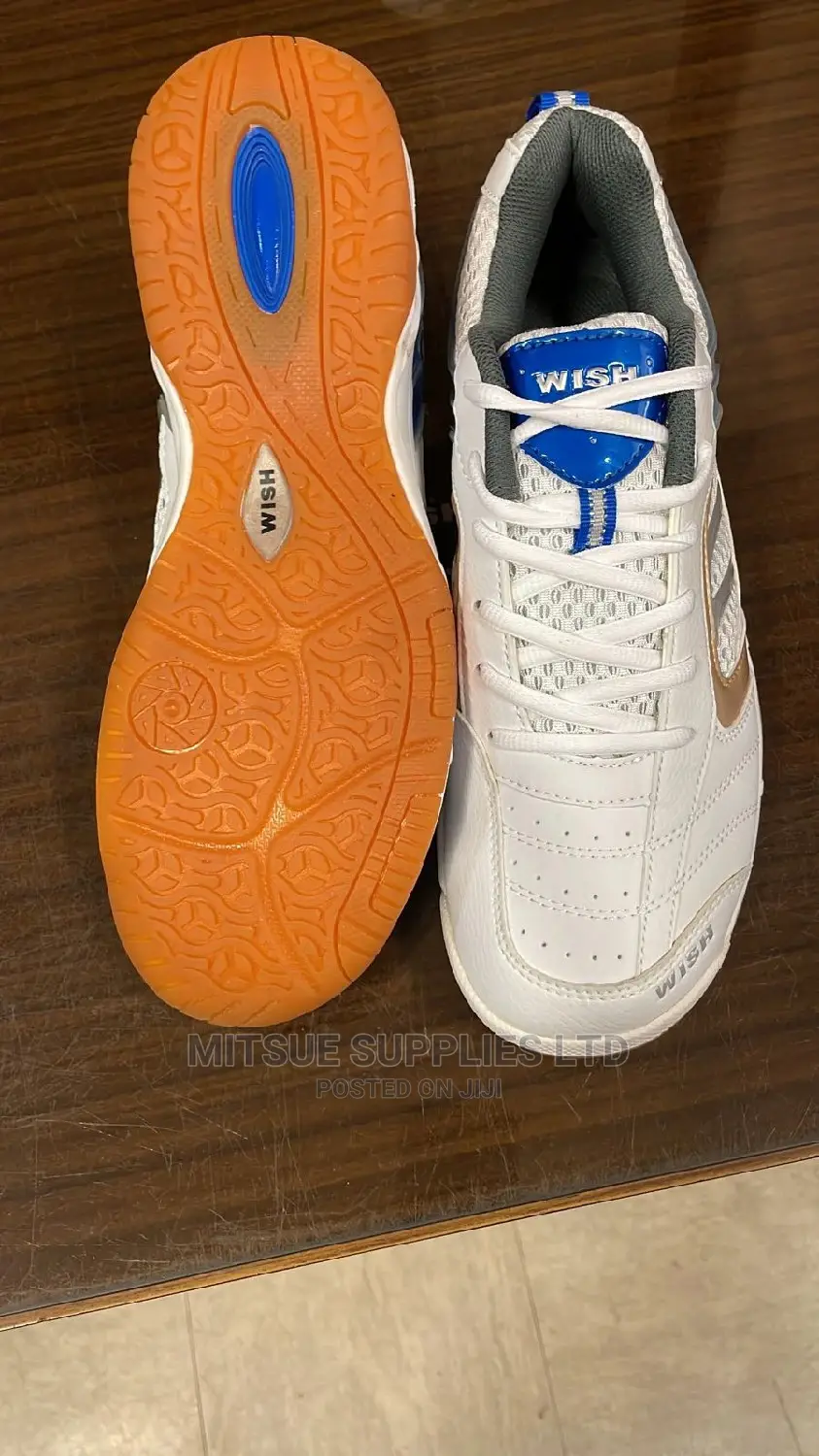 Wish Tennis/Badminton Trainers Shoes