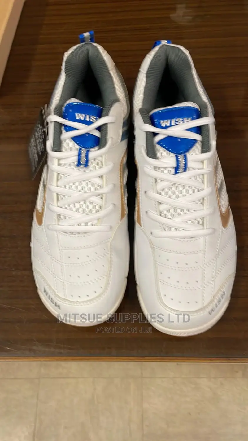 Wish Tennis/Badminton Trainers Shoes
