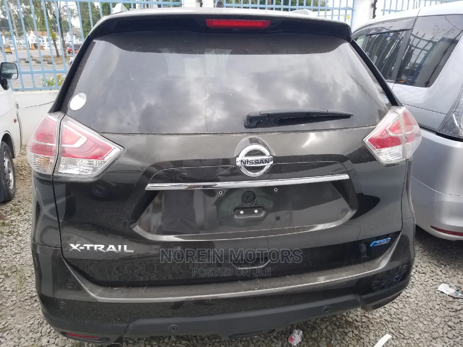 Nissan X-Trail 2014 SV Premium Black