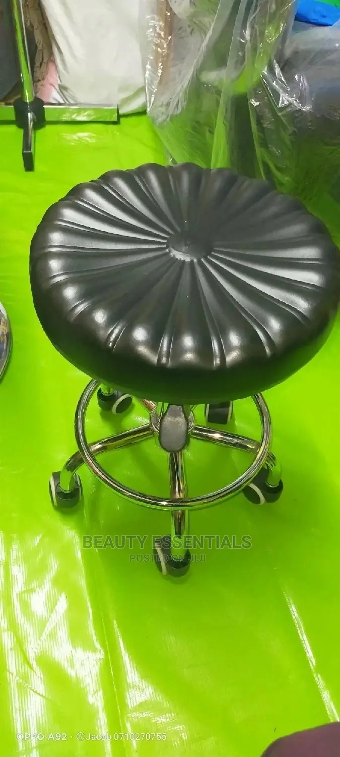 Round Pedi Stool