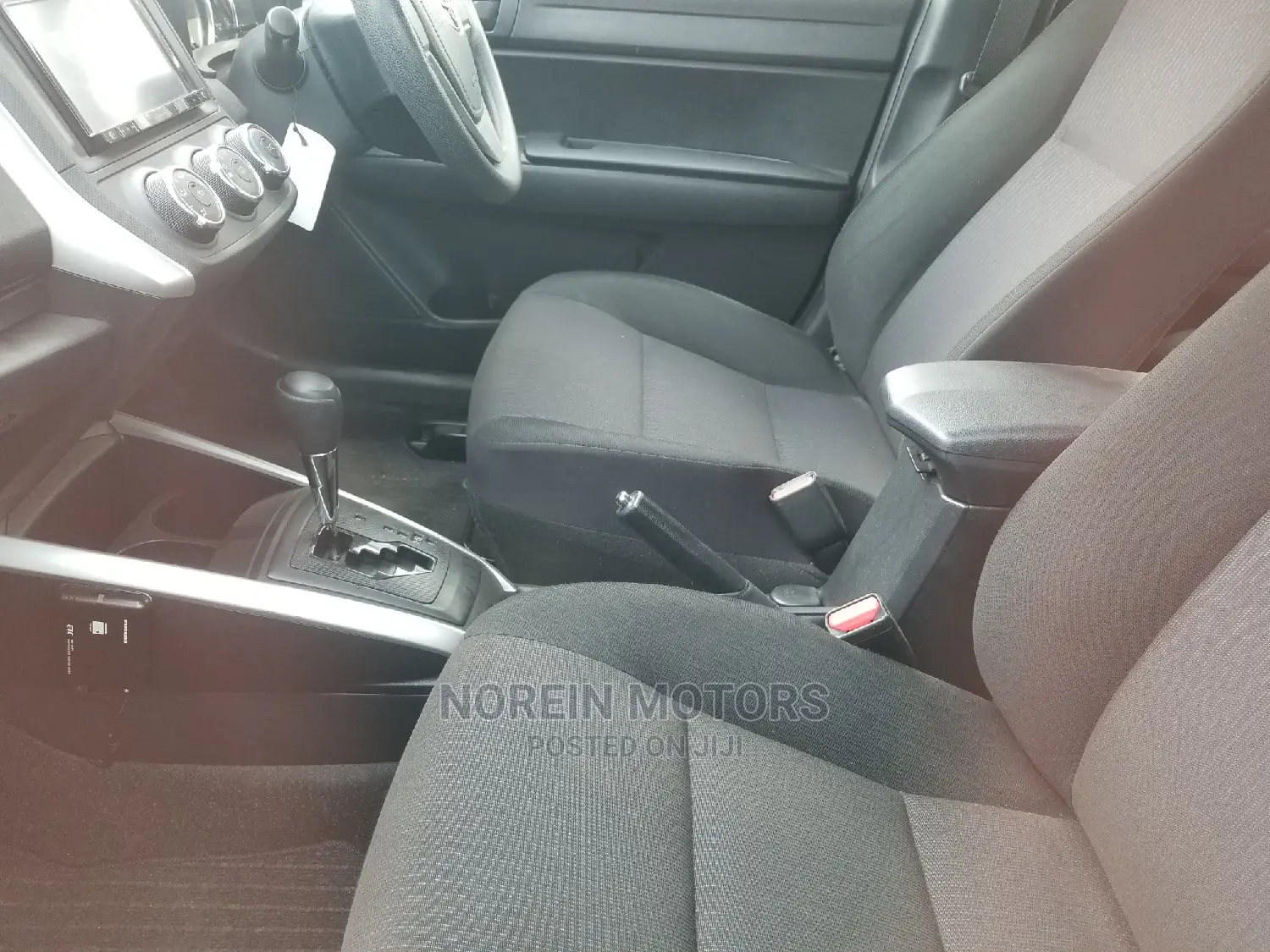 Toyota Fielder 2015 Silver