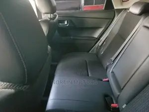 Toyota Auris 2014 Red
