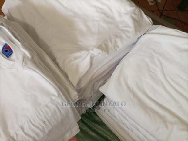 Large Quantities of Cotton White Plain T-Shirts - thumbnail 4