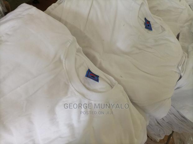 Large Quantities of Cotton White Plain T-Shirts - thumbnail 5
