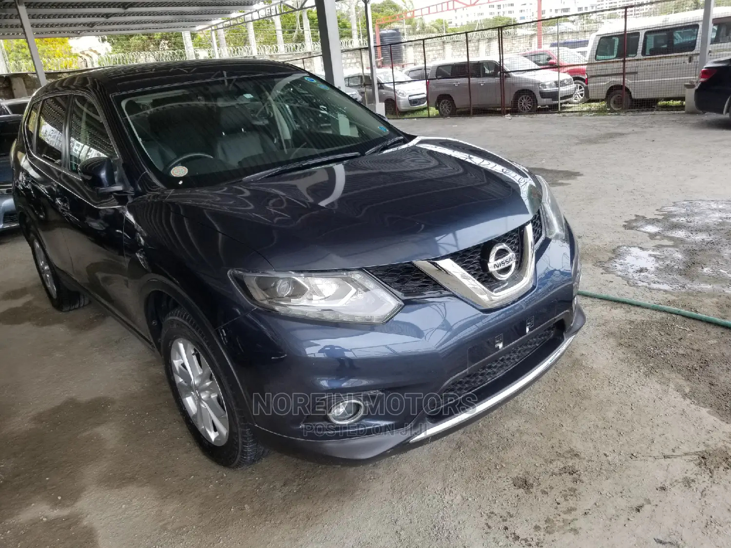 Nissan X-Trail 2014 SV Premium Blue