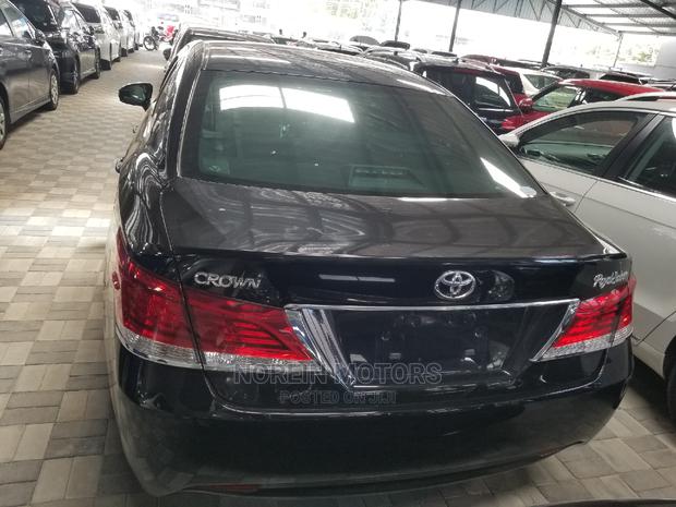 Toyota Crown 2015 Gray - thumbnail 4