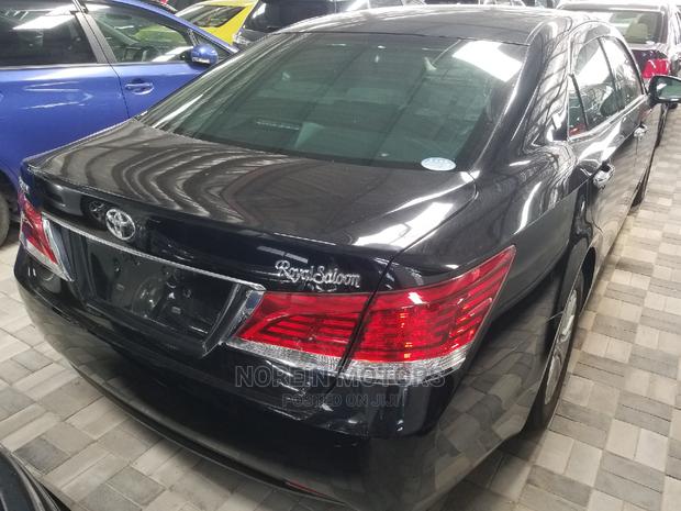 Toyota Crown 2015 Gray - thumbnail 3