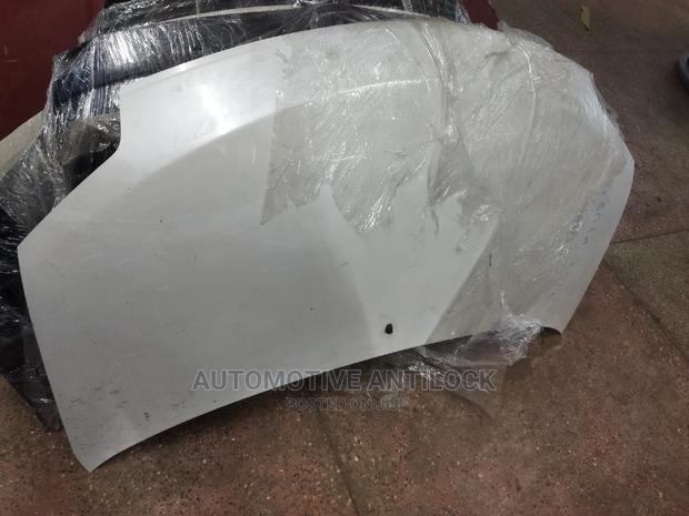 Sienta New Model Bonnet - main view