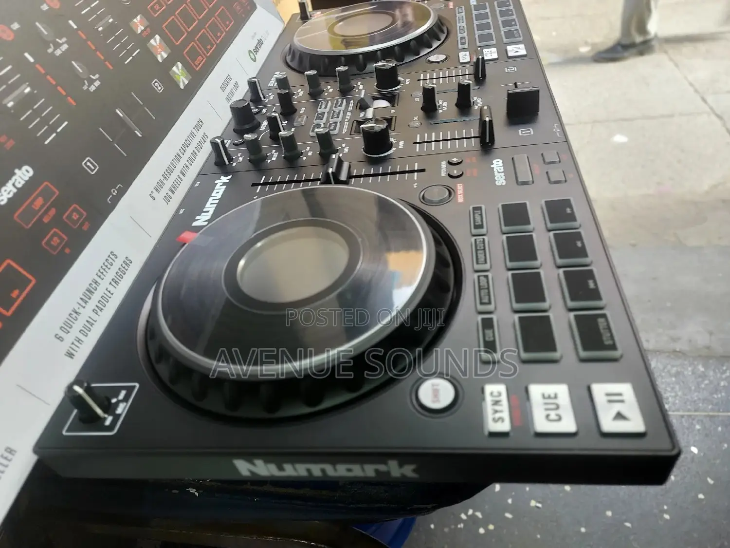 Numark Platinum FX DJ Controller