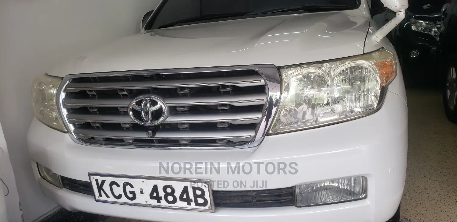 Toyota Land Cruiser 2008 Off White