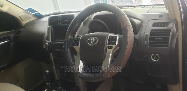Toyota Land Cruiser Prado 2012 Gray - thumbnail 4
