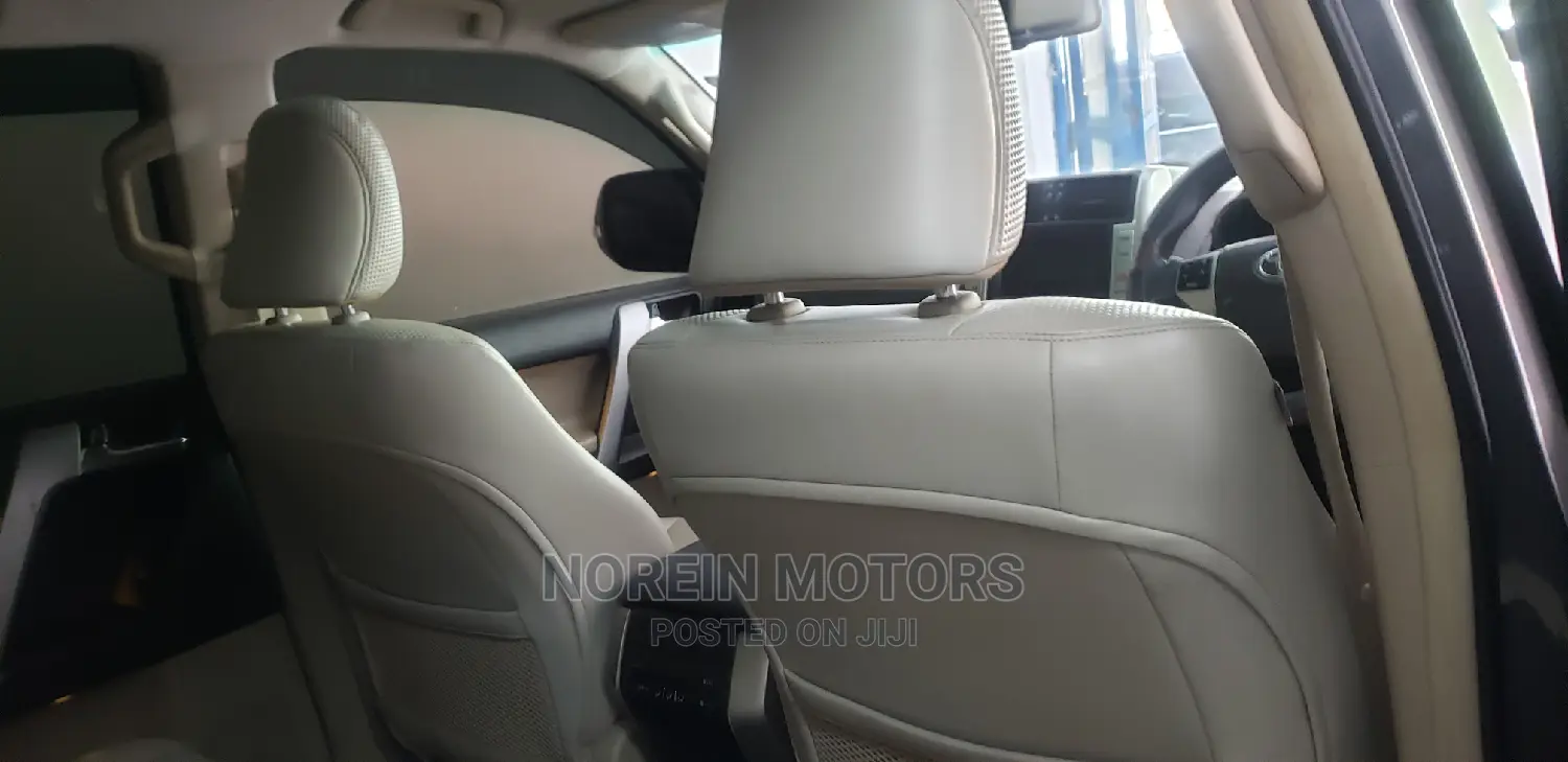 Toyota Land Cruiser Prado 2012 Gray