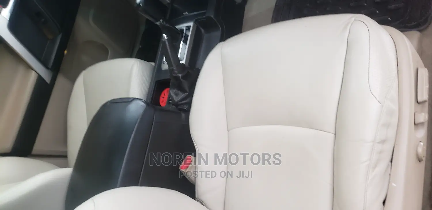 Toyota Land Cruiser Prado 2012 Gray