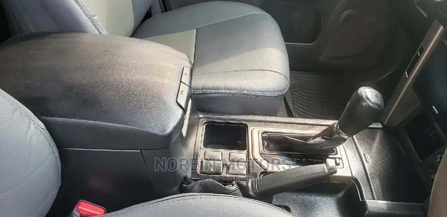 Toyota Land Cruiser Prado 2014 Gray
