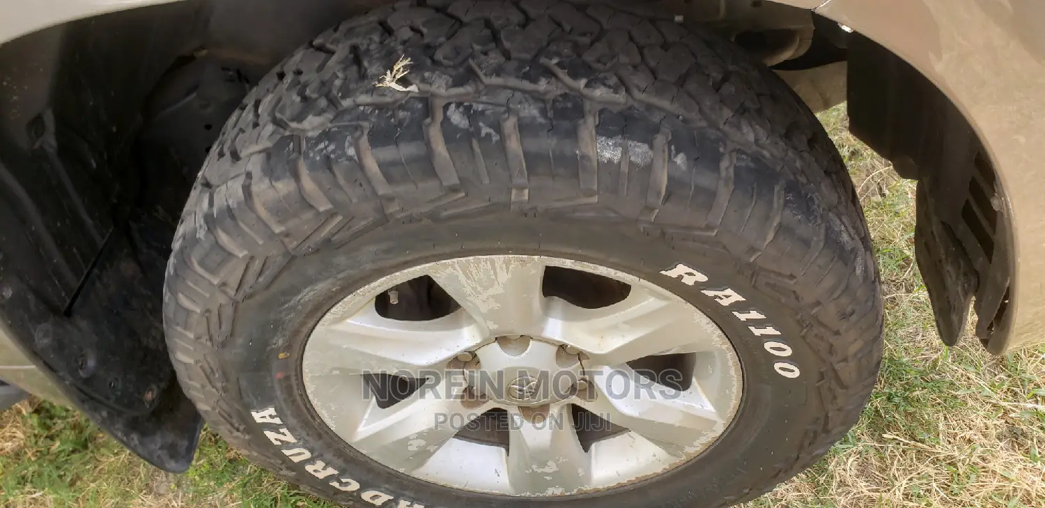Toyota Land Cruiser Prado 2014 Gray