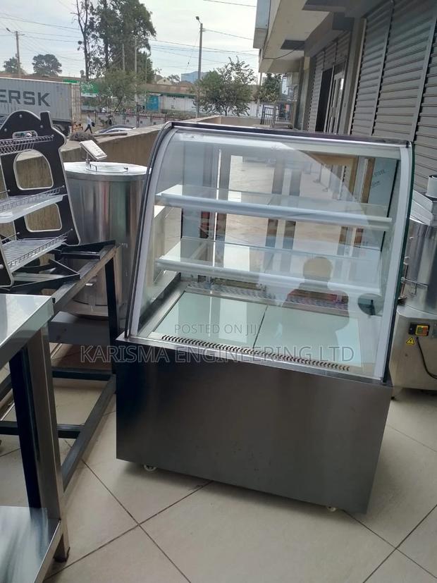 Imported Cake Display - main view