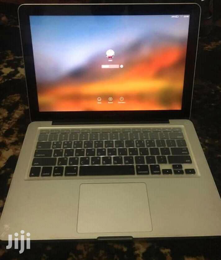 Laptop Apple MacBook Pro 4GB Intel Core i5 HDD 500GB