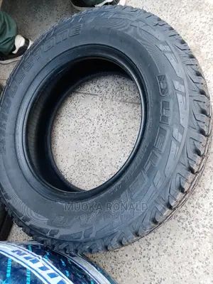 205/70r15 Bridgestone Tyre