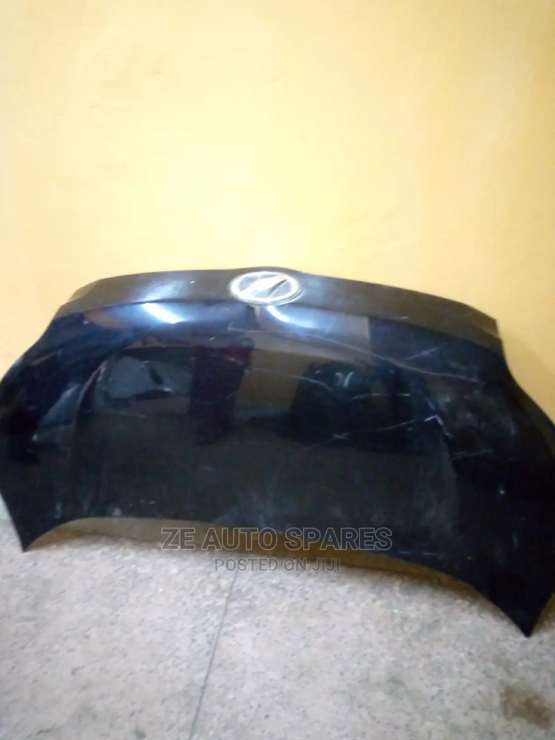 Voxy 2008 Bonnet