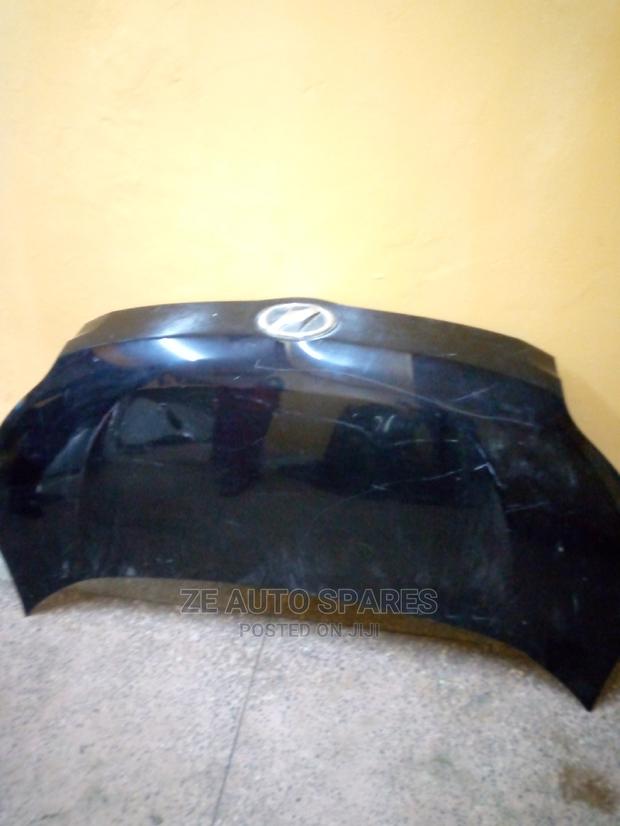 Voxy 2008 Bonnet