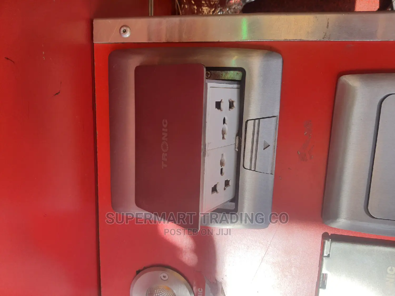 Floor Socket