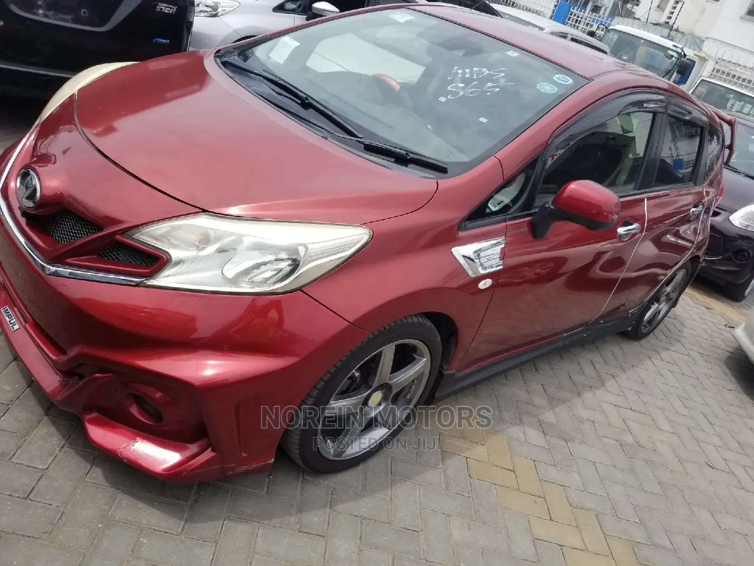 Nissan Note 2015 Red