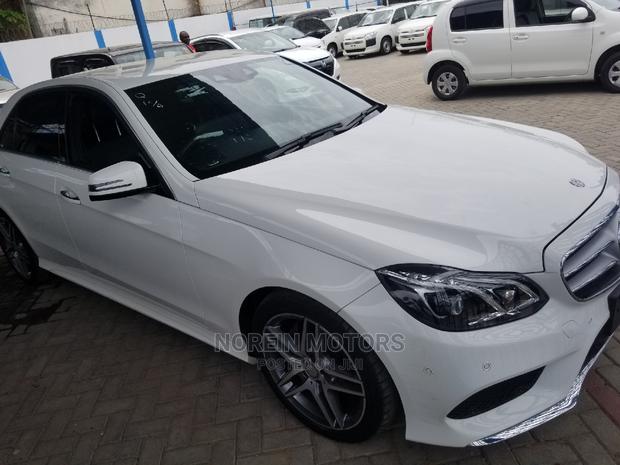 Mercedes-Benz E250 2014 SV Premium White