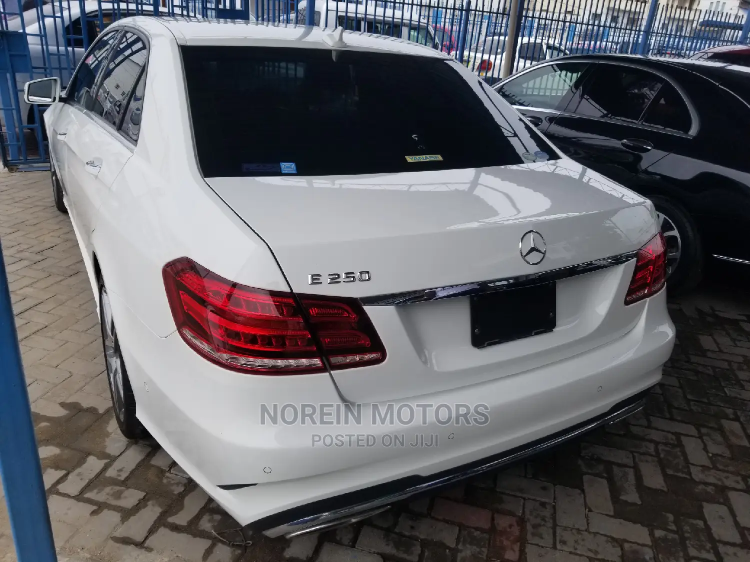 Mercedes-Benz E250 2014 SV Premium White
