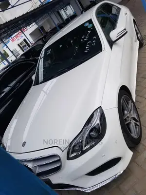 Mercedes-Benz E250 2014 SV Premium White