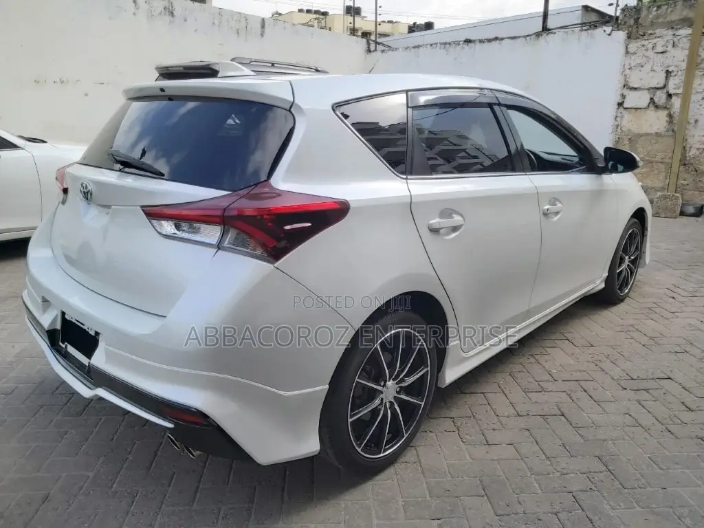 Toyota Auris 2015 White